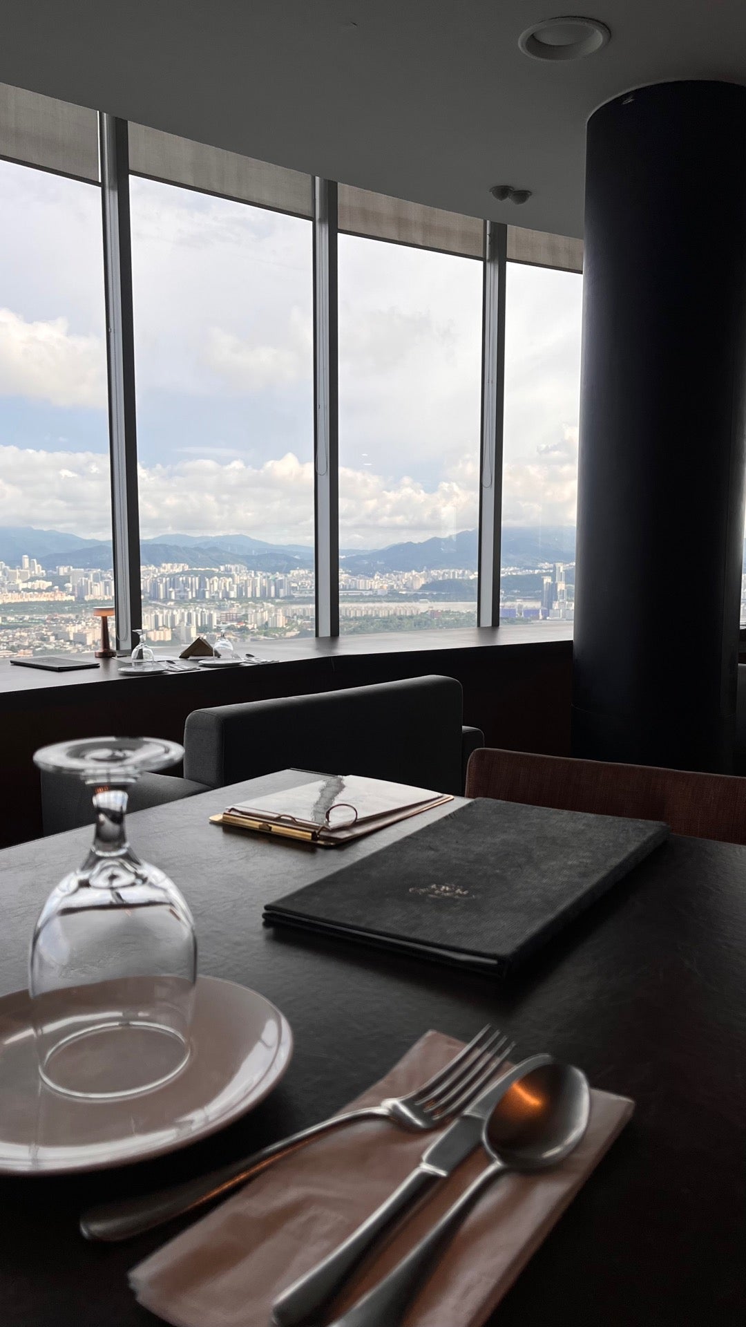 The Place Dining (더플레이스다이닝)